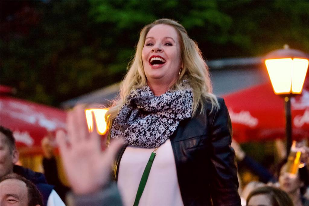 Seven Cent spielten am Samstag im Biergarten von Tante Amanda in Westerfilde. Es war der erste Open-Air-Gig des Jahres 2023. Die Stimmung war sehr gut.