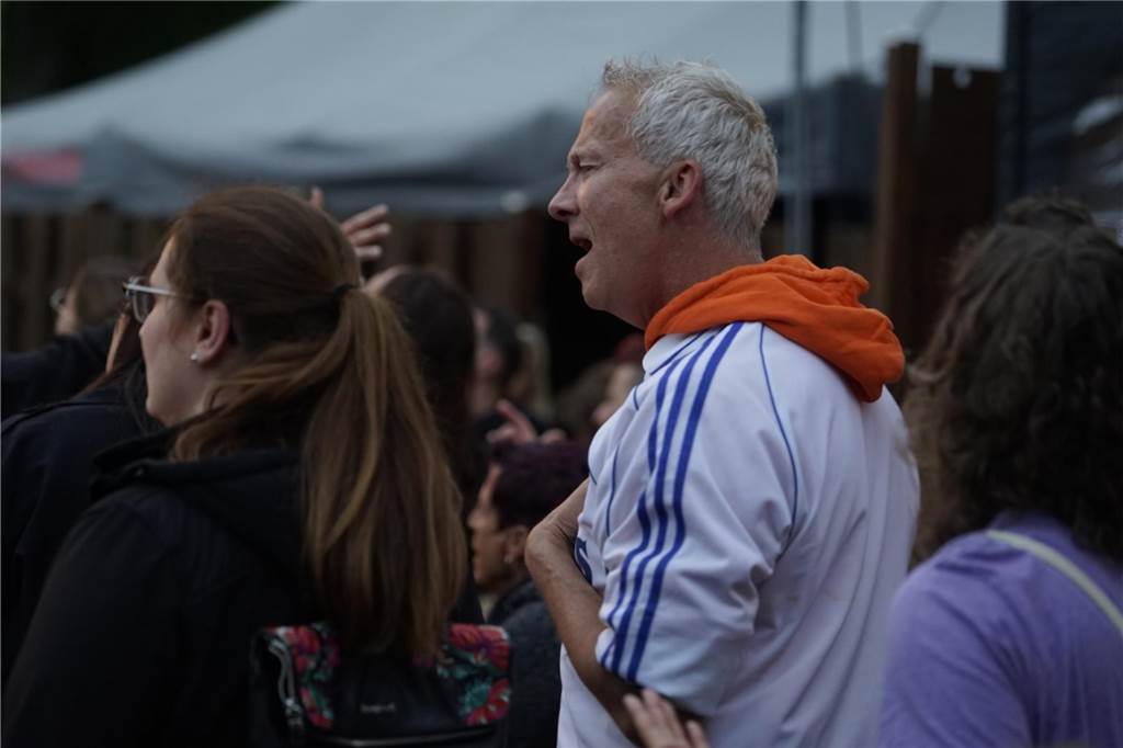 Seven Cent spielten am Samstag im Biergarten von Tante Amanda in Westerfilde. Es war der erste Open-Air-Gig des Jahres 2023. Die Stimmung war sehr gut.