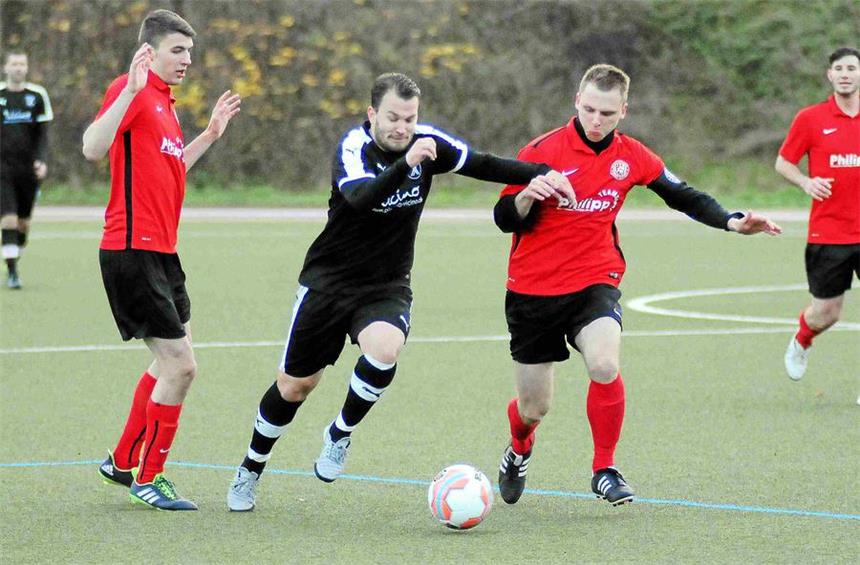 SG Castrop mitten im Titelrennen – Die Vorschau SG Castrop (schwarz) - SF Wanne
Marc Olschewski