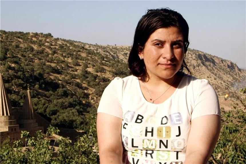 Sklavinnen des IS - Suche nach Gerechtigkeit Shirin, Jesidin in Lalish, dem Heiligtum der Jesiden im Nordirak. Foto: SWR/Oxford Film/ARD
