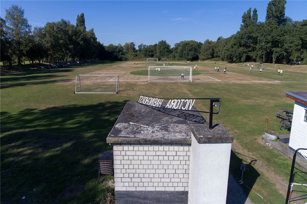 Rathaus nennt Termin für Baustart der Habinghorster Bezirkssportanlage Sichtbar in die Jahre gekommen und ramponiert ist der Sportplatz von Victoria Habinghorst am Gänsebusch.