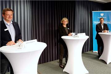 Sie bewerben sich um das Bürgermeisteramt in Haltern: Andreas Stegemann (l., CDU), Torsten Dederichs (FDP) und Beate Pliete (SPD). UBP-Kandidat Eugen Ulanowski hatte abgesagt.