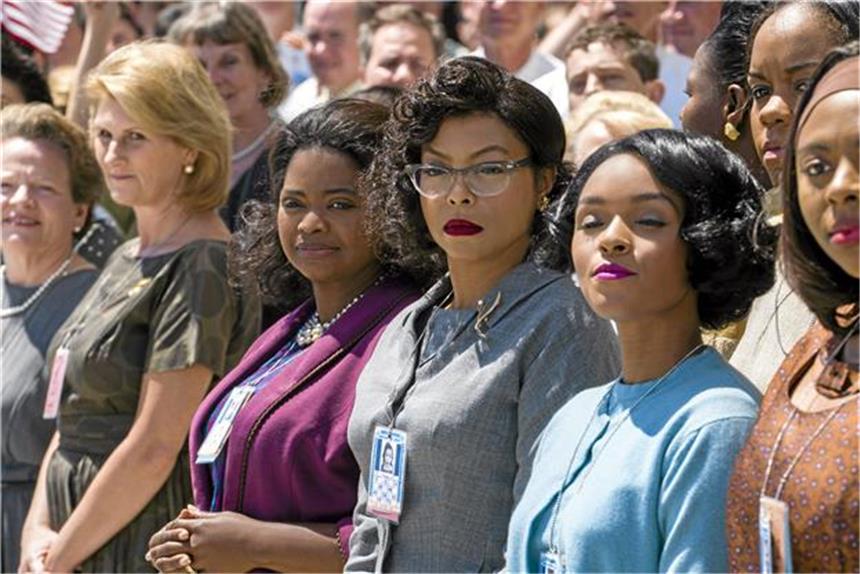 In "Hidden Figures" sind die Sympathien klar verteilt Sie sind schwarz und stolz: (v.l.) Dorothy (Octavia Spencer), Katherine (Traji P. Henson), Mary (Janelle Monáe).