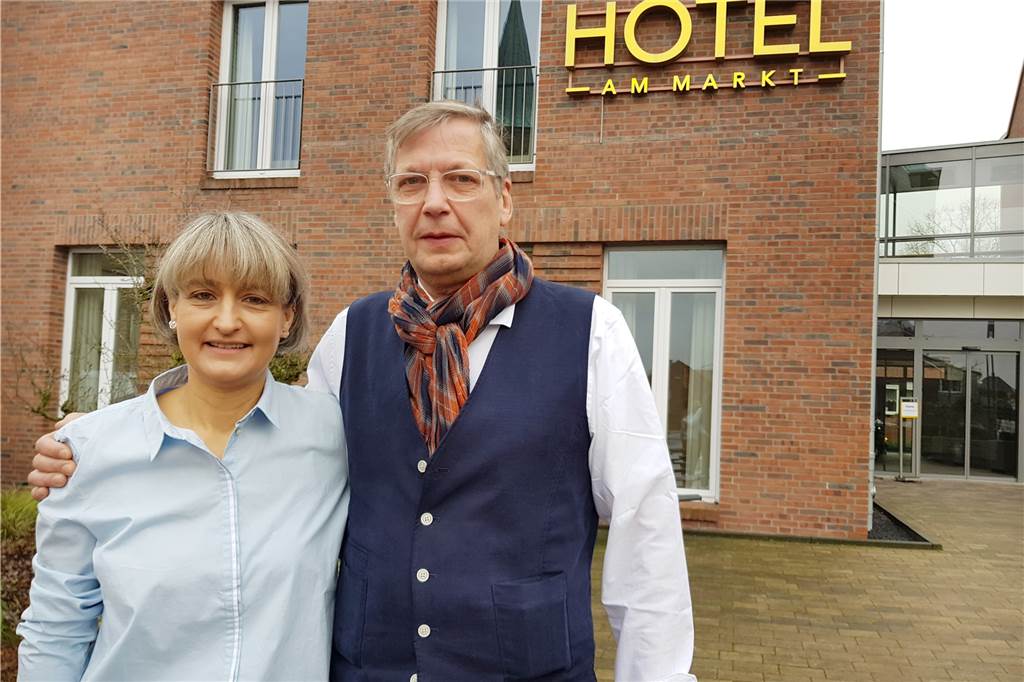 Das Hotel am Markt und Restaurant M3 in Heek haben ein neues, ehrgeiziges Betreiberduo Silke und Thomas Lanvermann freuen sich auf die neue Herausforderung in Heek.