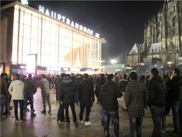 Silvesternacht am Hauptbahnhof in Köln. Hier wurden Hunderte Frauen Opfer sexueller Übergriffe. Foto: Markus Böhm/Archiv