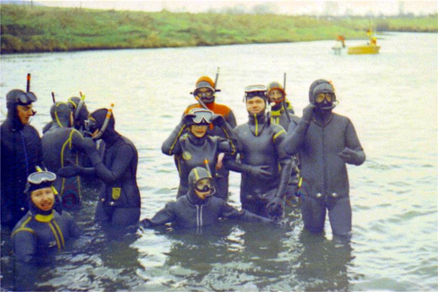 Silvesterschwimmen der DLRG in den 80er-Jahren.