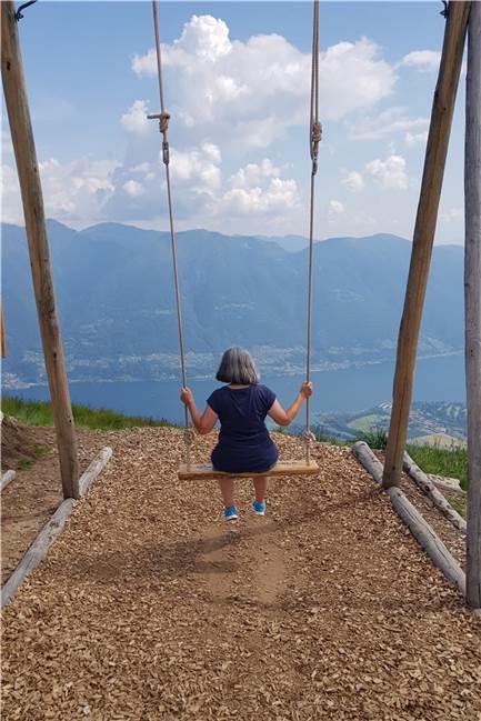 Silvia Hönke hat dieses Jahr im Tessin am Lago Maggiore eine ganz besondere Schaukel ausprobiert.