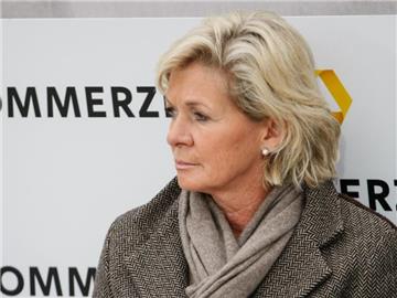 Silvia Neid muss ihre Mannschaft umstellen. Foto: Frank Rumpenhorst