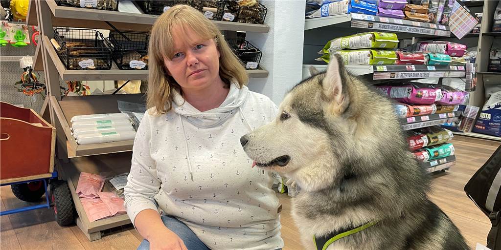 Einbruch, Diebstahl, Betrugsversuch: Silvia Rohn „maßlos enttäuscht von Menschen“ Silvia Rohn mit einem Hund
