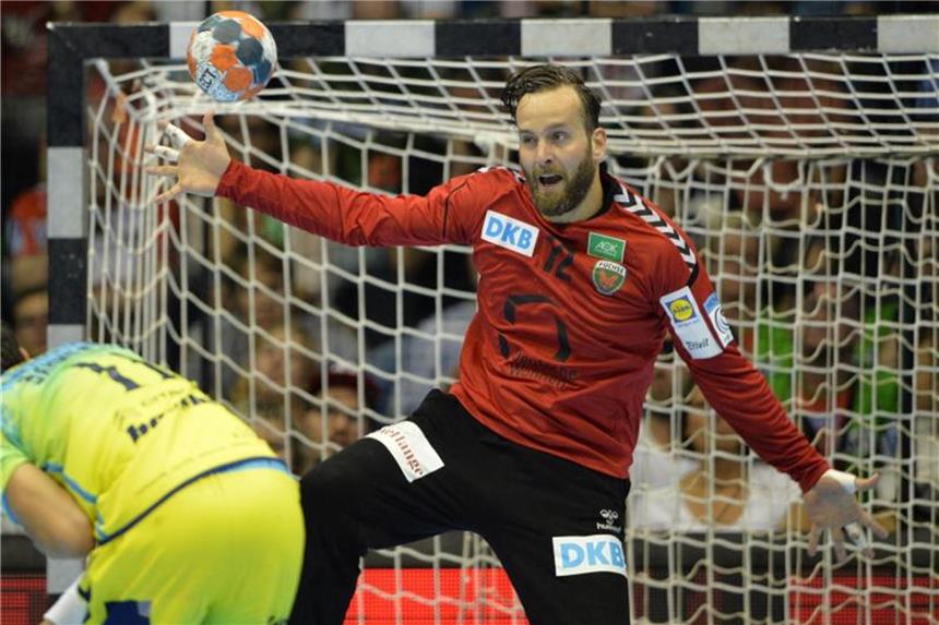 Füchse-Kraftakt zum Sieg im EHF-Pokal Silvio Heinevetter wehrte insgesamt 17 Würfe ab. Foto: Jan Kuppert