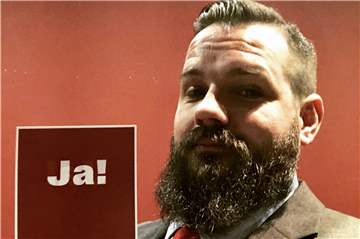 Simon Rodriguez Garcia will bei der Kommunalwahl im September für die "Die Partei" antreten.
