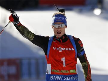 Simon Schempp in Ruhpolding am Massenstartrennen teilnehmen. Foto: Antonio Bat