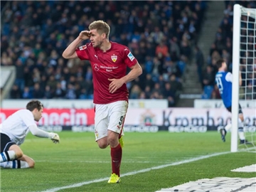 Simon Terodde erzielte zwei Treffer für den VfB Stuttgart. Foto: Guido Kirchner