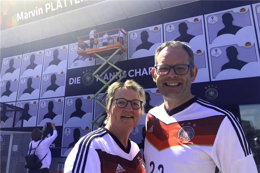 „Die Frauen in Südkorea lieben Marco Reus“ Simone und Ingo Bankamp sind Fans der Nationalmannschaft. Am Dienstag durften sie bei der Präsentation des WM-Kaders im Fußballmuseum dabei sein.