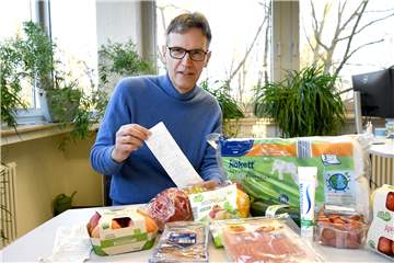 Sind Lebensmittel teurer geworden? Redakteur Heinz-Peter Mohr hat den Selbstversuch gestartet.