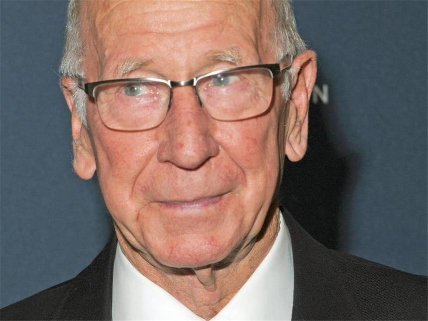 Englands bescheidene Legende: Sir Bobby Charlton wird 80 Sir Bobby Charlton wird am 11. Oktober 80 Jahre alt. Foto: Ursula Dueren