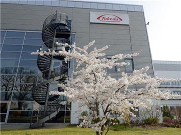 Sitz von Takeda in Oranienburg (Brandenburg). Pharmakonzerne finden sich immer wieder wegen Nebenwirkungen ihrer Medikamente vor Gericht wieder. Im vorliegenden Fall sollen zwei Branchengrößen nun mit Milliarden büßen. Foto: Bernd Settnik