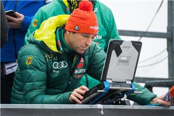 Skisprung-Bundestrainer Werner Schuster sorgt sich um ein gleichbleibend hohes Niveau seiner Schützlinge. Foto: Daniel Karmann