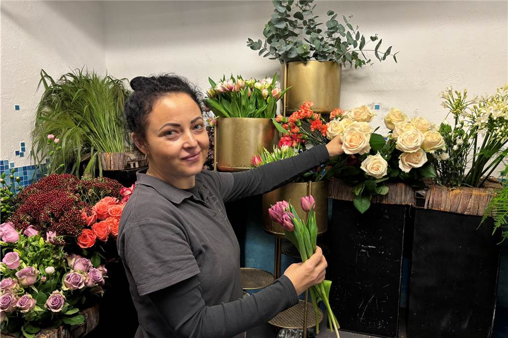 Blumenladen in Heek stellt Flüchtling aus der Ukraine ein Snizhana Kashtelian aus der Ukraine arbeitet im Bluemladen Floraler Lifestyle Buesge in Heek.