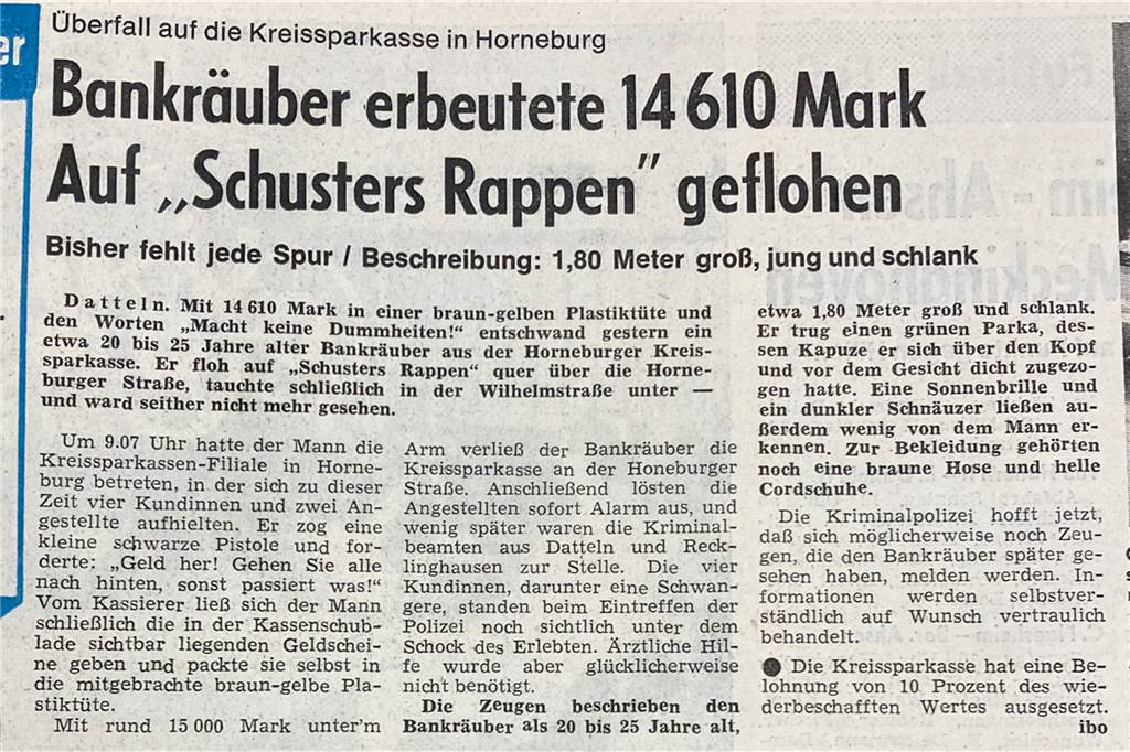 Selbst Bankräuber haben Ursula Osthushenrich aus Datteln nicht abgeschreckt Zeitungsausschnitt: So berichtete die Dattelner Morgenpost von dem ersten Überfall auf die Sparkasse Horneburg.
