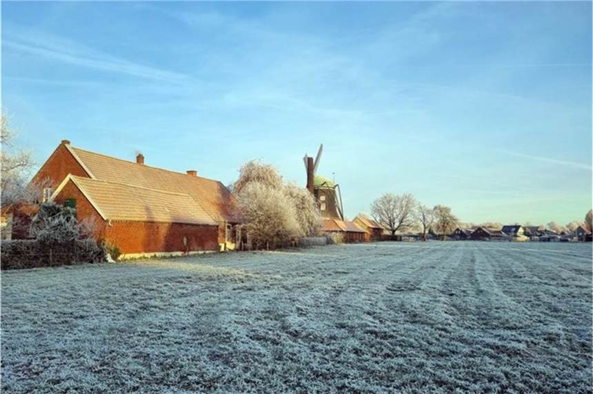 So wird das Wetter bei uns an den Weihnachtsfeiertagen So frostig wie in den vergangenen Tage wird es über Weihnachten nicht mehr werden. Das Wetter wird trüb und regnerisch.