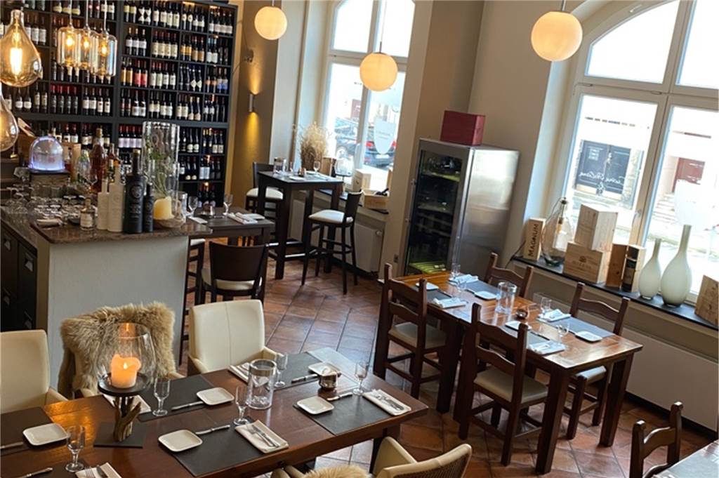 Beliebte Weinstube bleibt geschlossen – Stadt verweigerte Außenbereich So gemütlich sieht es im neuen Vincenzo`s in Schwelm aus.