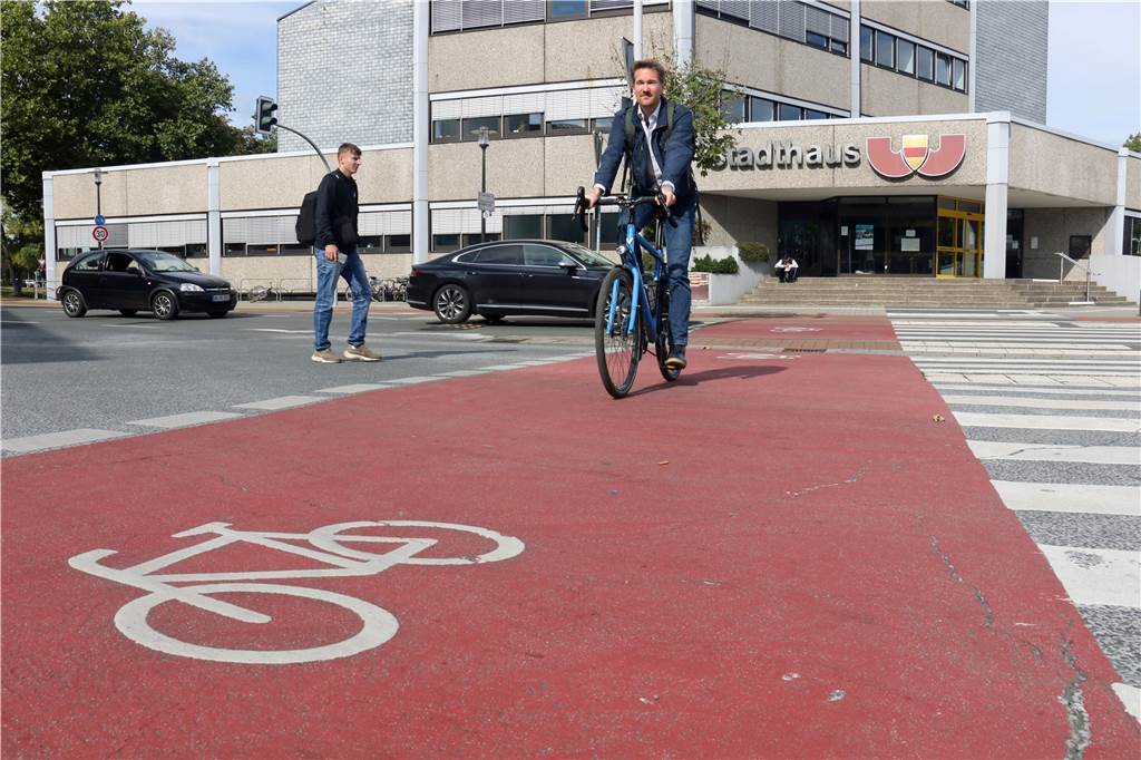 Rad-Experte: „Werne hat großes Potenzial für Radverkehr, aber zu viele marode Wege“ So gut wie hier am Stadthaus sind nicht alle Wege für Radfahrer in Werne ausgestattet.
