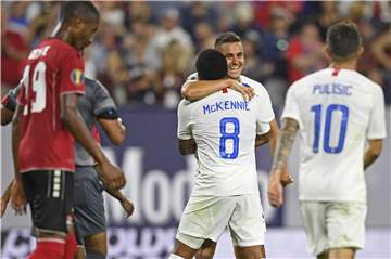 So jubeln Amerikas Fußballer mit Weston McKennie nach dem 6:0-Erfolg gegen Tansania.