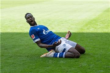 So jubelte Salif Sané im Derby. Ob er am Sonntag spielen kann, ist fraglich.