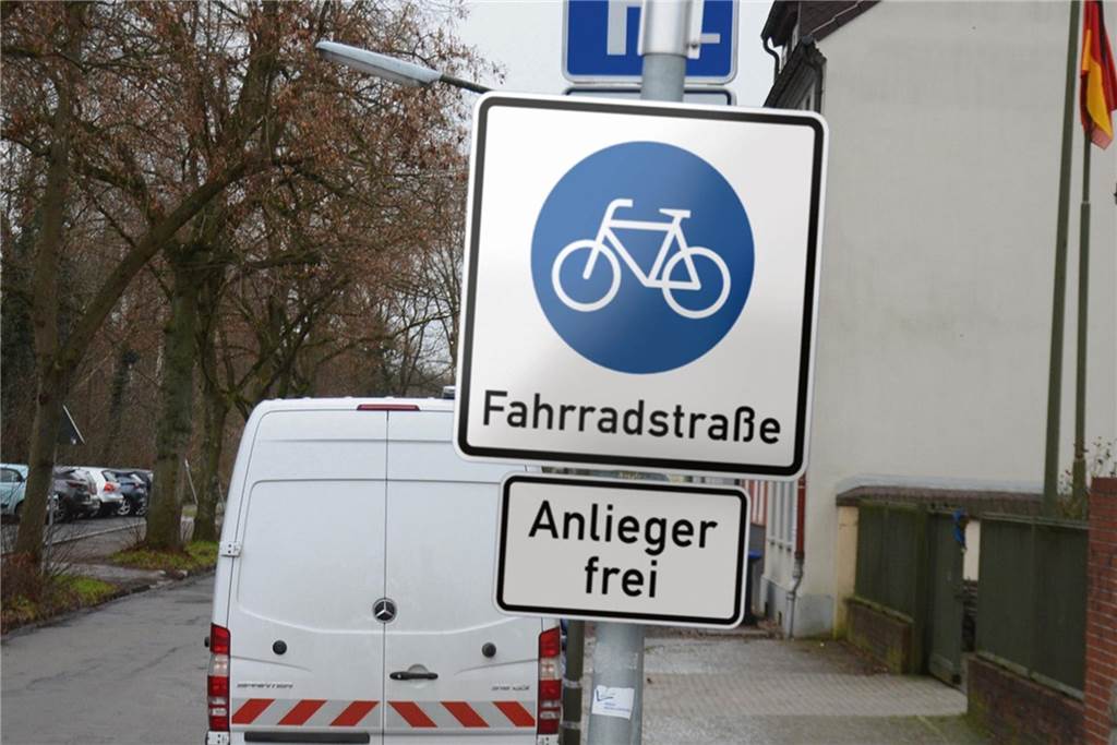 Bauarbeiten für die erste Fahrradstraße in Dorsten begonnen Beschilderung