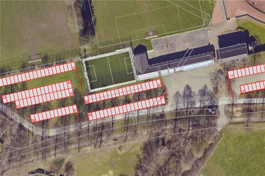 Sporthallen-Erweiterung: Architekturbüro weist Planungsfehler von sich So könnten am Sportplatz laut Verwaltung die Parkplätze ausgewiesen werden, wenn Großveranstaltungen in der Kreuzschulen-Turnhalle stattfinden würden.