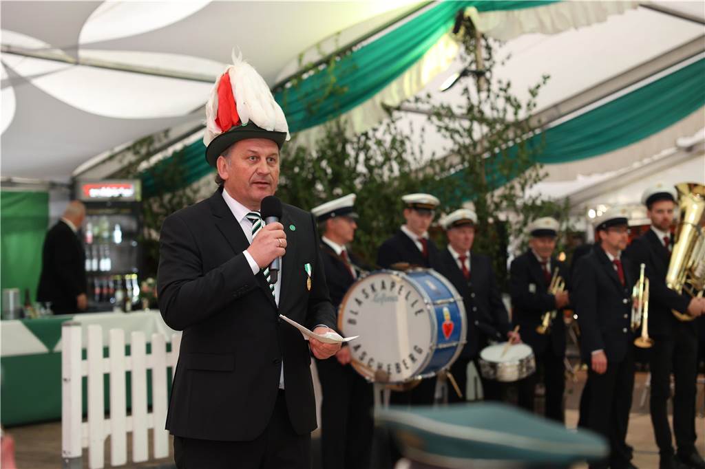 Viele Fotos vom Königsball der Bürgerschützen Ascheberg: So toll war die Stimmung im Festzelt So lief der Königsball des BSV Ascheberg.