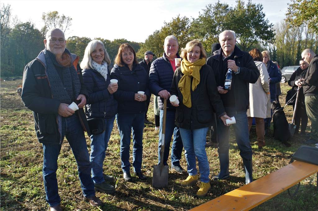 So lief die Baumpflanzaktion im Bürgerwald