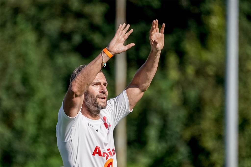 Korfball und Micky Beisenherz: Onur Kocakaya will beides zusammenbringen Micky Beisenherz beim Sport