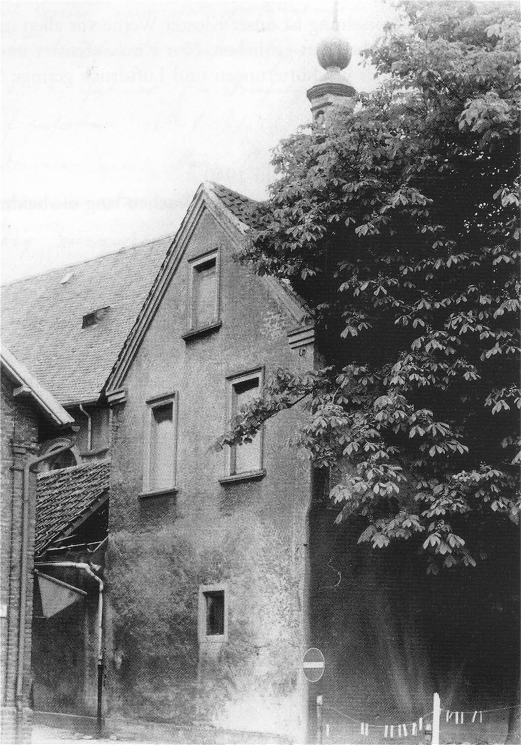Schlimmer als Corona: Diese Krankheit riss einst Hunderte Werner in den Tod So sah das Pesthaus um 1946 aus.