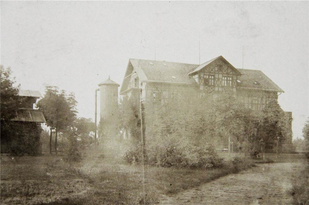 So endete die Geschichte des Thermalbads vor 120 Jahren So sah das Thermalbad aus. Das Solewasser, das 1873 bei Kohlebohrungen nördlich des Lippeufers entdeckt wurde, machte Werne zu einem angesehenen Kurbad.