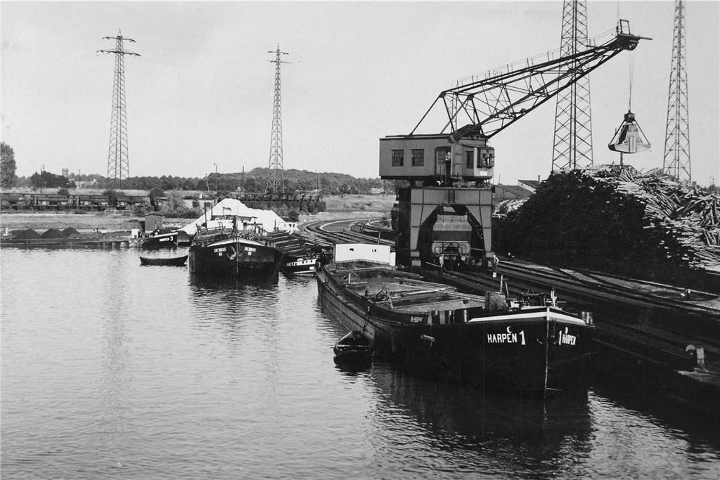 Heute Eventlocation, früher Umschlagplatz: Bilder zeigen Preußenhafen in Lünen vor fast 100 Jahren So sah der Preußenhafen in den 1930er-Jahren aus.