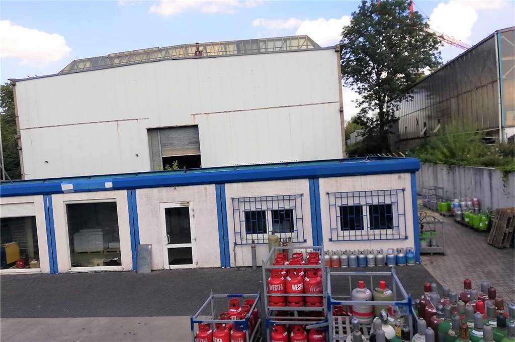 Lagerhalle in Flammen: „Ich hatte große Angst um unsere Wohnung“ So sah die Lagerhalle aus, bevor die Flammen sie zerstörten.