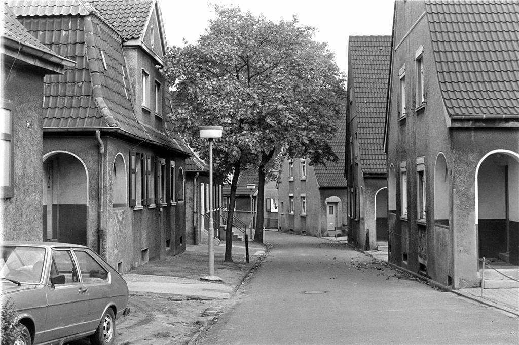 So sah eine Straße in der Barbarasiedlung 1980 aus.