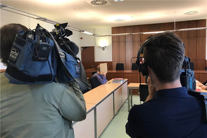 Was am Donnerstag in Schwerte wichtig wird: Mordprozess gegen Michael S. geht heute weiter So sah es aus beim Prozessauftakt.