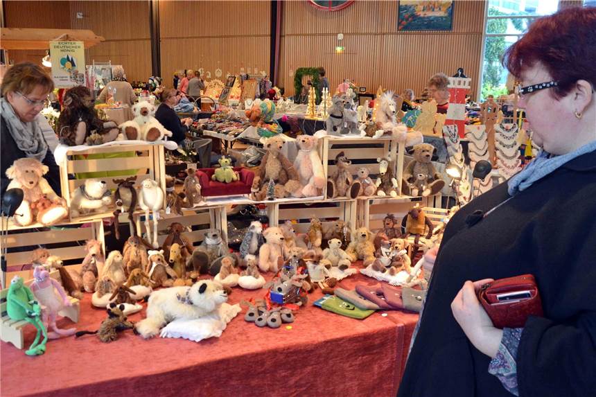In der Pandemie nicht sicher: Weihnachtsbasar im Hansesaal fällt aus So sah es im vergangenen Jahr aus.