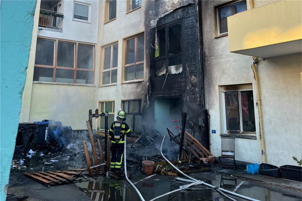 Starke Rauchentwicklung bei Brand: Aufwändiger Einsatz an Jugendhilfe So sah es nach den Löscharbeiten aus.