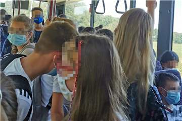 So sah es vergangene Woche noch im Schulbus an der Wulfener Gesamtschule aus. Mittlerweile hat sich die Situation anscheinend etwas entspannt - auch ohne zusätzliche Busse vom Land.