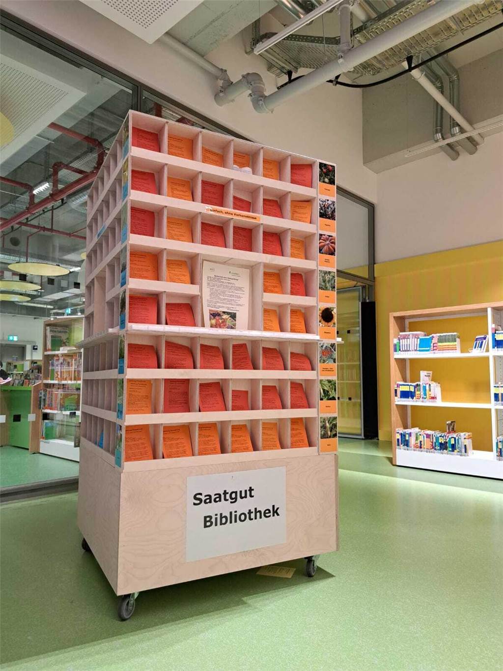 Bibliothek geht neue Wege: Neben Büchern nun auch Saatgut-Verleih So sieht beispielsweise die Saatgut-Bibliothek in Düsseldorf aus.