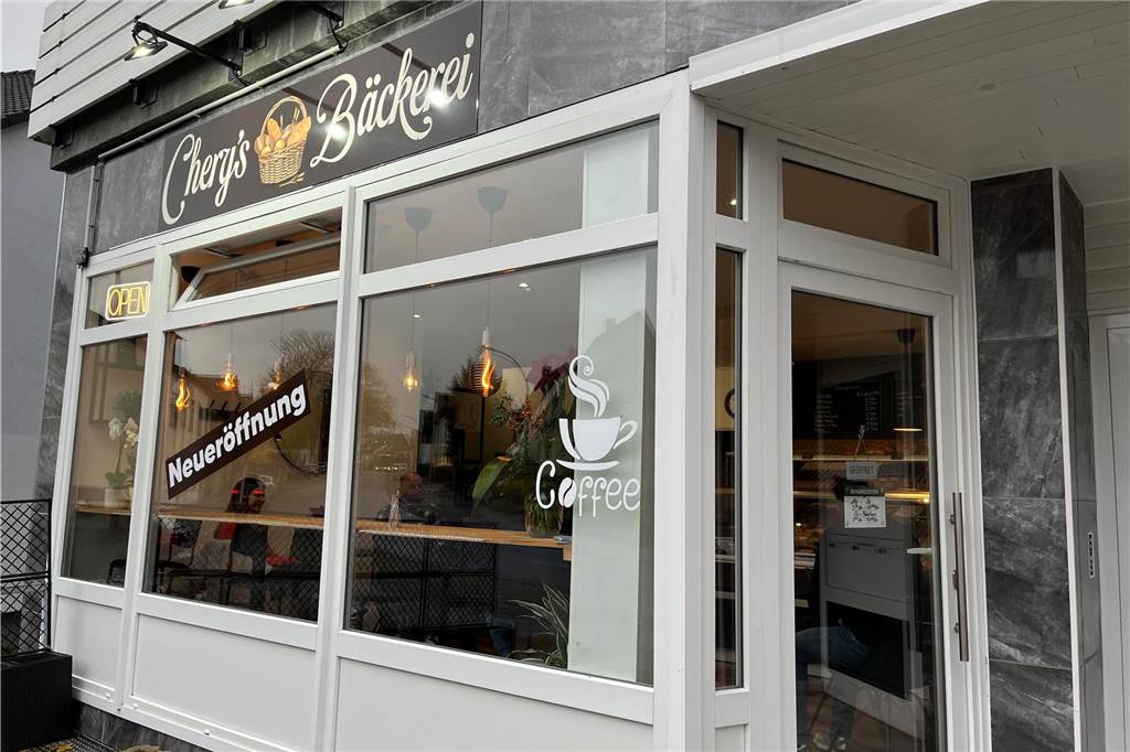 Deutsche und türkische Backwaren: „Chery’s Bäckerei“ hat eröffnet So sieht "Chery's Bäckerei" in Derne von außen aus