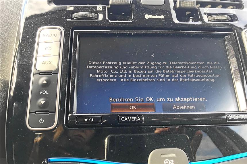 Videotagebuch - wie alltagstauglich ist ein E-Auto? So sieht das Display aus. Um es bedienen zu können, muss der Fahrer zustimmen, dass Daten erfasst werden.
