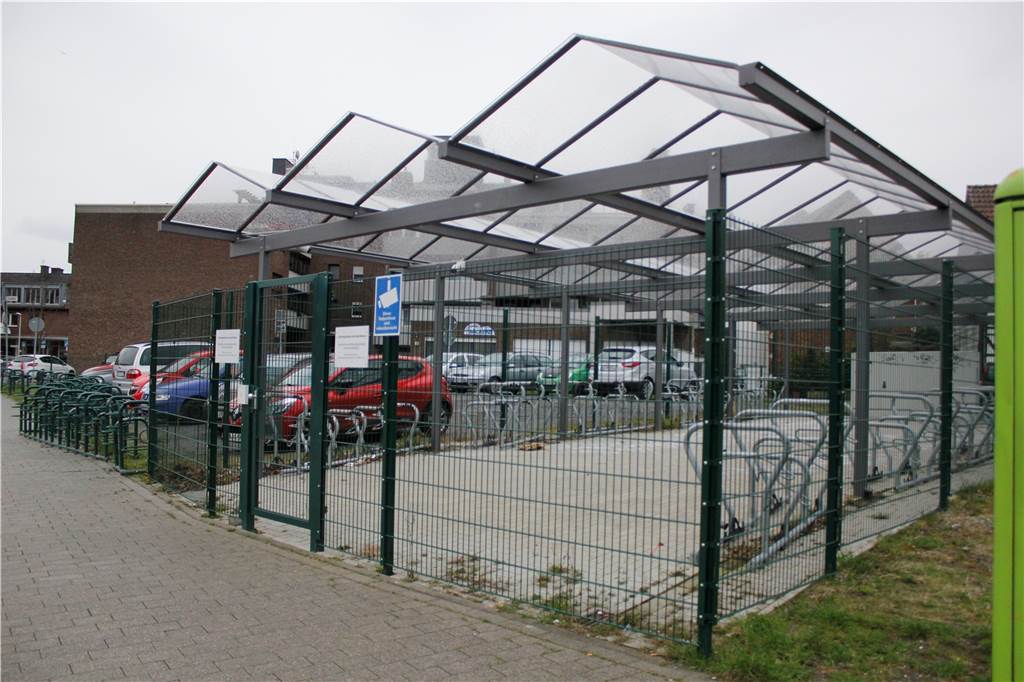 Stadt Selm bekommt Fördergeld für Fahrradparkhaus am Bahnhof Beifang So sieht das Fahrradparkhaus in Werne am Busbahnhof aus.