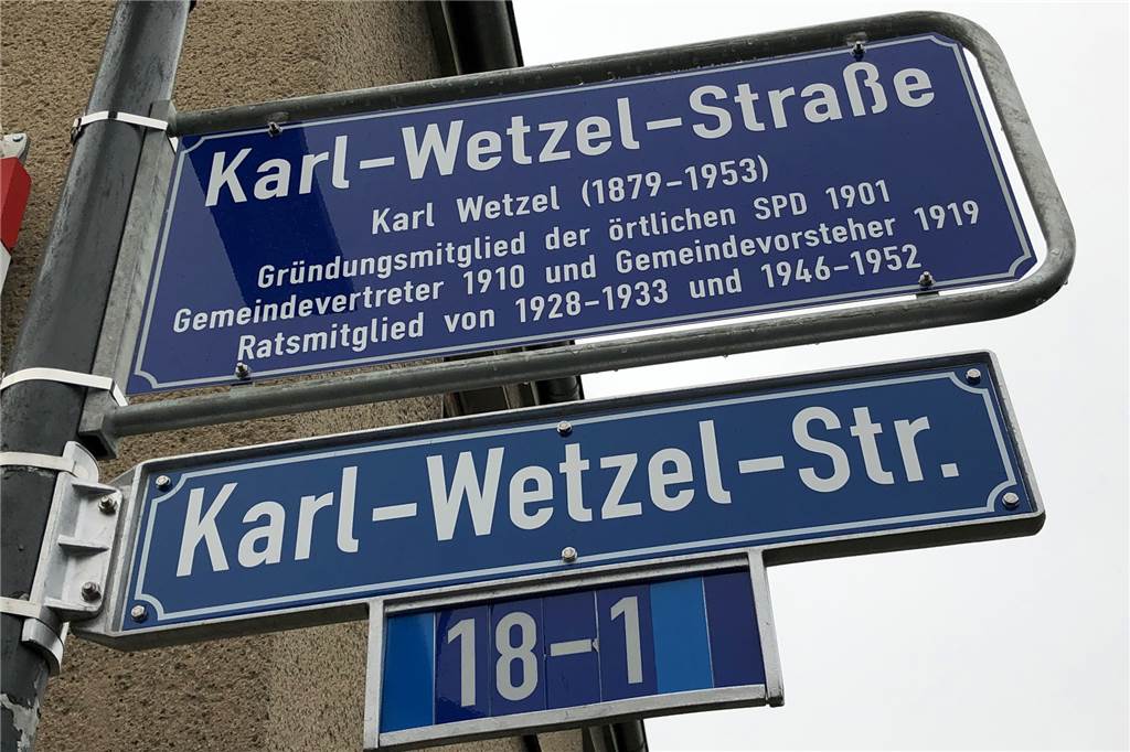 Besondere Ehrung für „den guten Menschen von Wickede“ So sieht das neue Legendenschild an der Einmündung zum Karl-Wetzel-Weg vom Altwickeder Hellweg aus