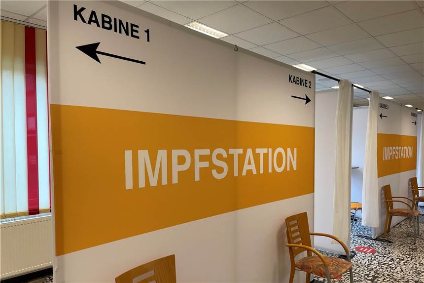 Stadt Lünen richtet Impfstelle ein - Startschuss am 29. November So sieht die Impfstraße in der Kantine der Stadtwerke Lünen aus.