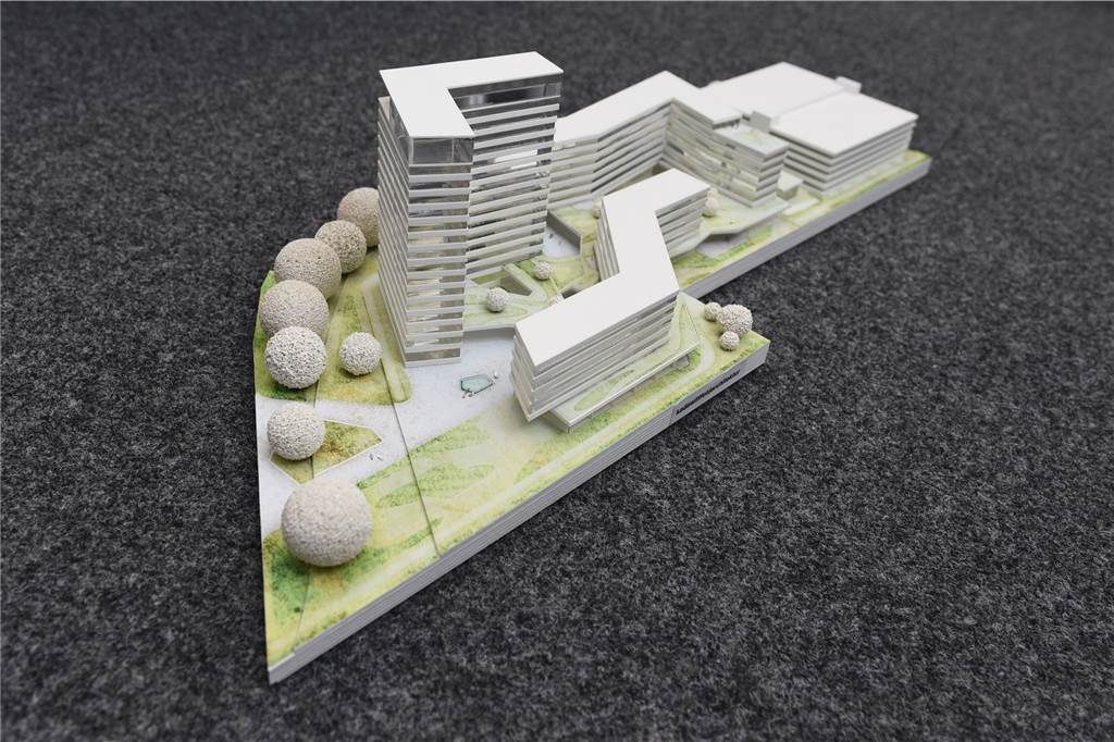 Neues Domizil für 1600 Mitarbeiter - Versicherer Continentale verlässt die Ruhrallee So sieht die neue Zentrale der Continentale Versicherungen im Modell aus. Im MIttelpunkt steht das 16-geschossige Hochhaus.